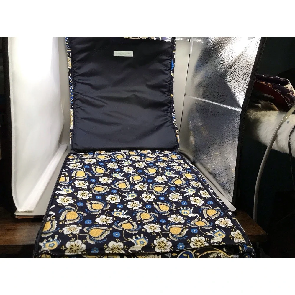 Vera Bradley Ellie Blue Retired Fabric Covered Hardshell‎ Laptop Portfolio